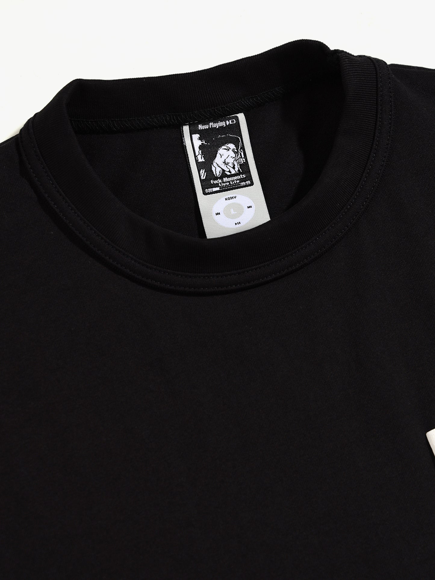 AKIRA TEE BLACK