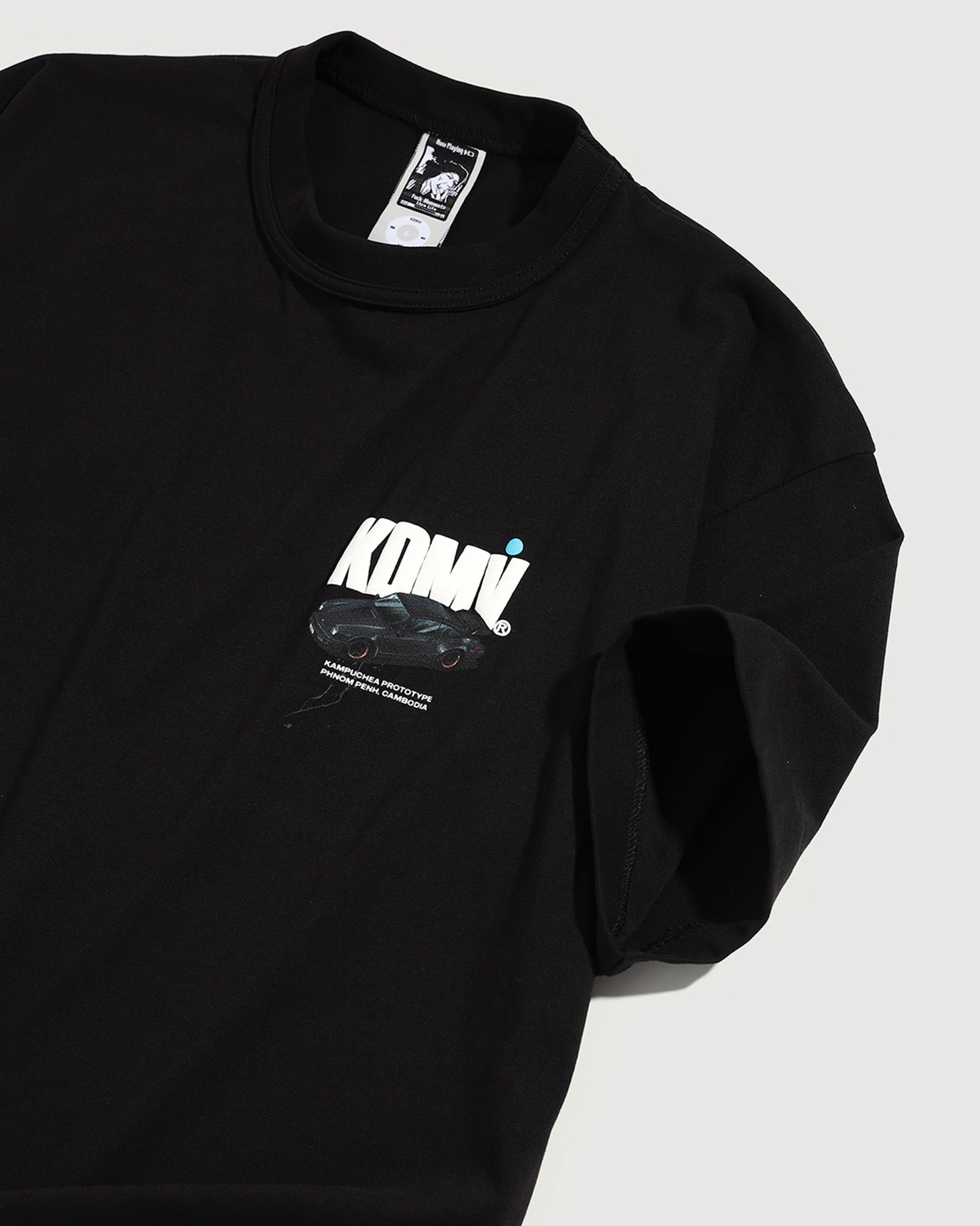 AKIRA TEE BLACK