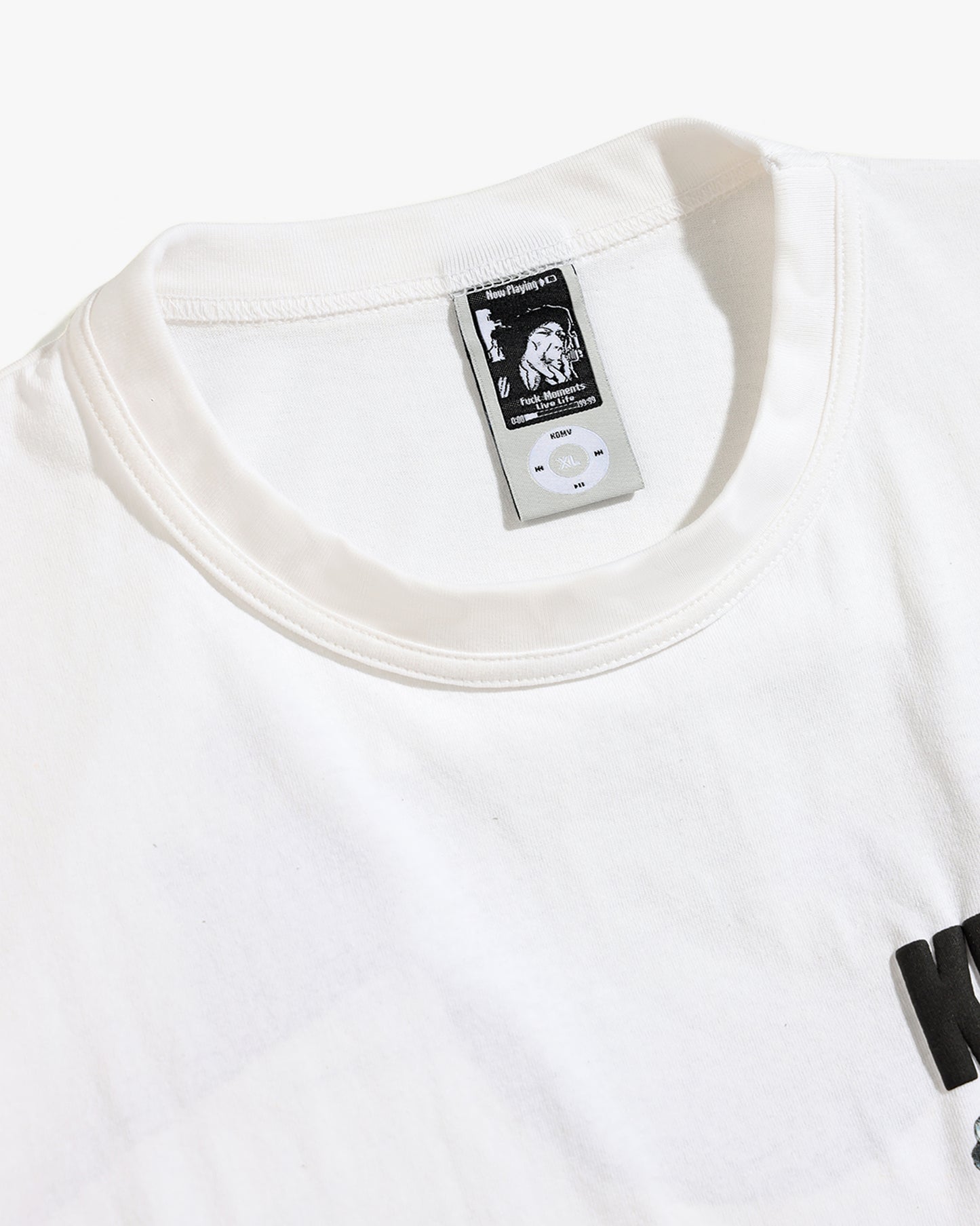 AKIRA TEE OFF WHITE